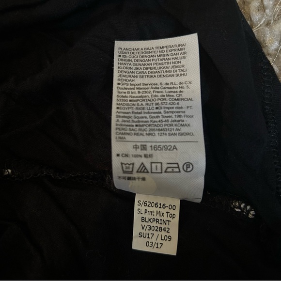 Old Navy black white patterned tank - Picture 7 of 7